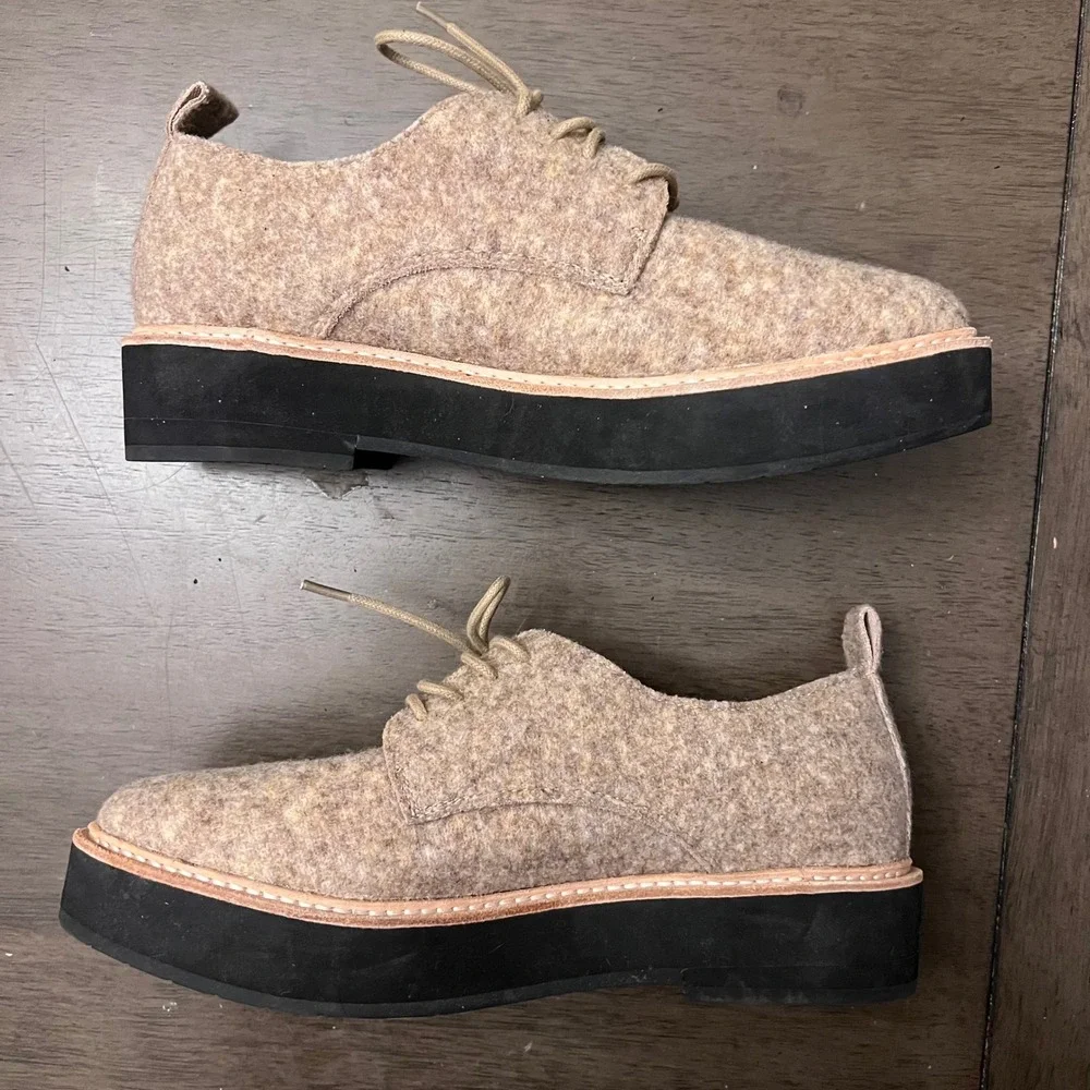 Eileen Fisher Nims Platform Oxford in Felt Barley Tan‎ Size 8 Flats